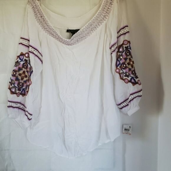 INC Women Blouse Plus Size 1X Off Shoulder White Embroidered Tribal Peasant Boho - Picture 9 of 11